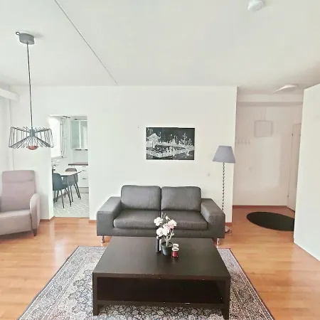 Cozy Getaway With Free Parking & Near Iso Omena Apartmán