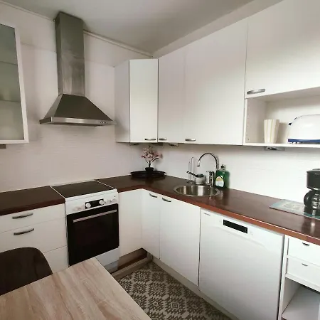 Cozy Getaway With Free Parking & Near Iso Omena Apartmán